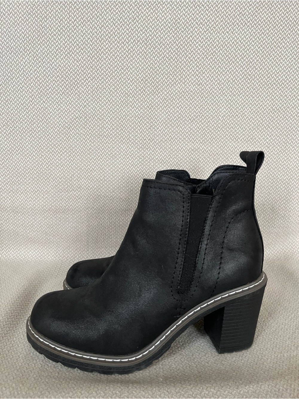 Corky's Women's Black Bite Me Chunky Heel Booties Size 9